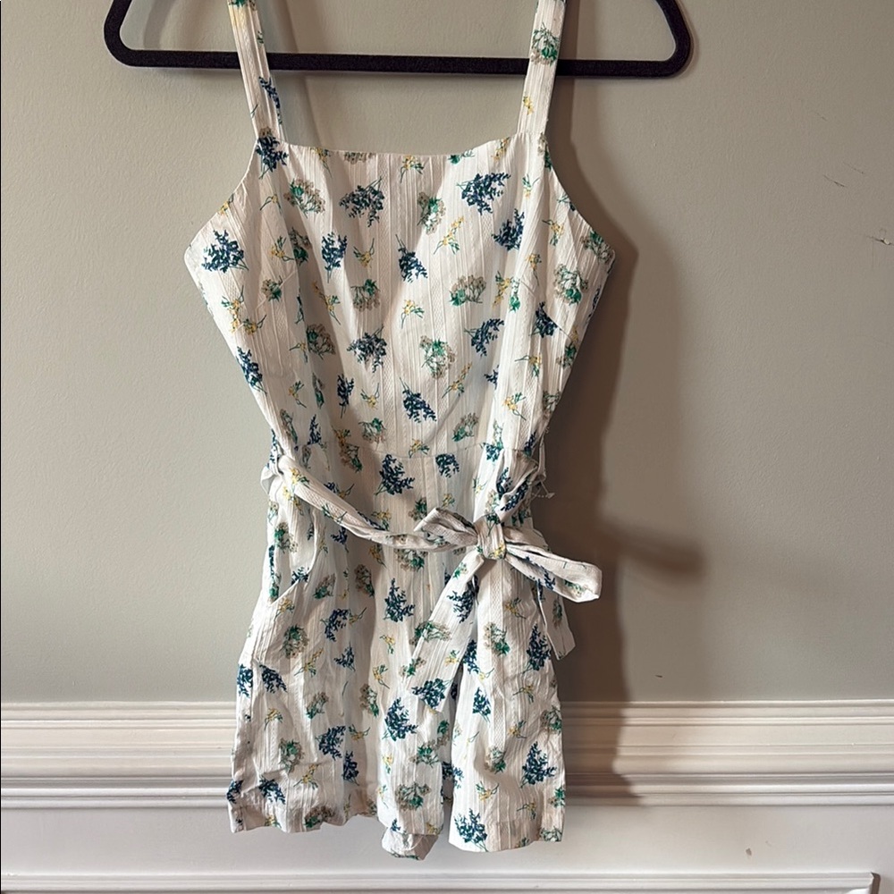 Copper Key floral Romper size small